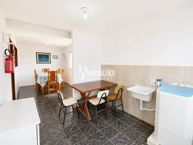 Apartamento 2 quartos e 1 banheiro, para alugar, no bairro Meia Praia em Navegantes