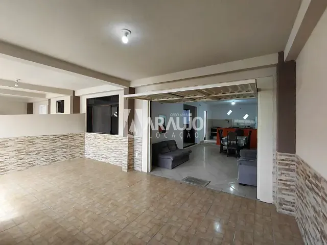 Casa 2 quartos e 1 banheiro, para alugar, no bairro Gravatá em Navegantes