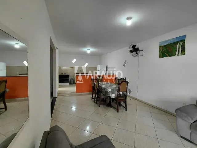 Casa 2 quartos e 1 banheiro, para alugar, no bairro Gravatá em Navegantes
