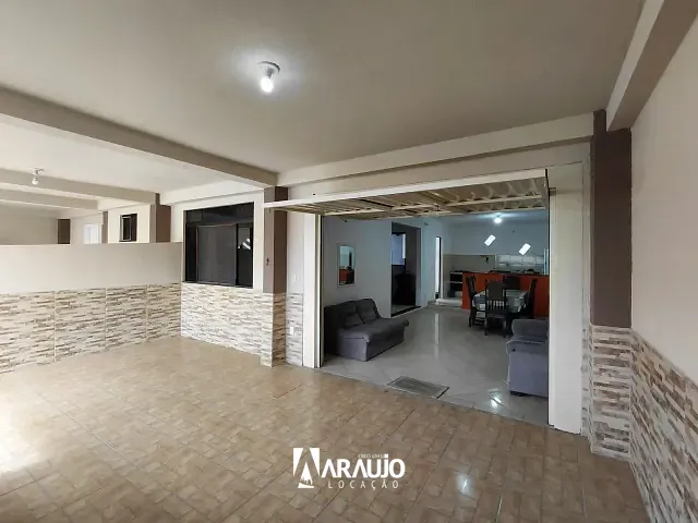 Casa 2 quartos e 1 banheiro, para alugar, no bairro Gravatá em Navegantes