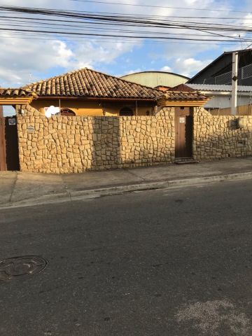 Casa com 150m² 3 quartos e 2 banheiros, à venda, no bairro Parque Eldorado em Campos dos Goytacazes