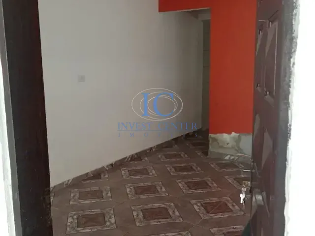 Casa com 250m² 3 quartos e 2 banheiros, à venda, no bairro Parque Santa Teresa em Carapicuíba