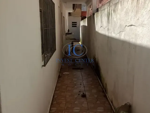 Casa com 250m² 3 quartos e 2 banheiros, à venda, no bairro Parque Santa Teresa em Carapicuíba