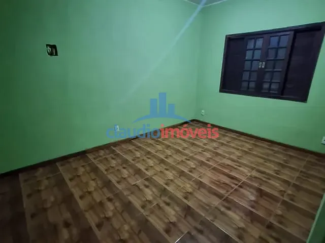 Casa 3 quartos e 1 banheiro, à venda, no bairro Vila Independência em Barra Mansa