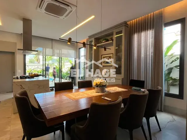 Casa com 370m² 3 quartos e 3 banheiros, à venda, no bairro Jardim Itália em Cuiabá