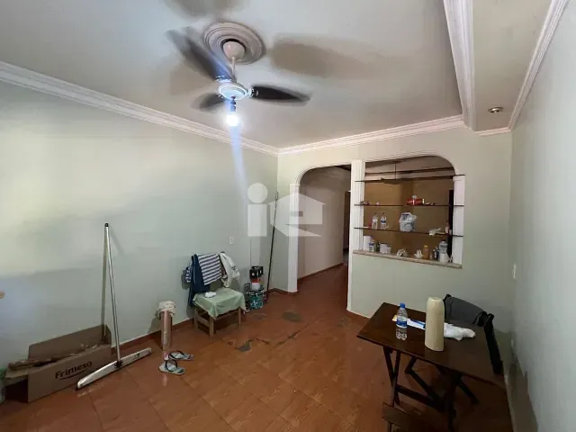 Casa com 350m² 5 quartos e 3 banheiros, à venda, no bairro Jardim Planalto em Rolândia