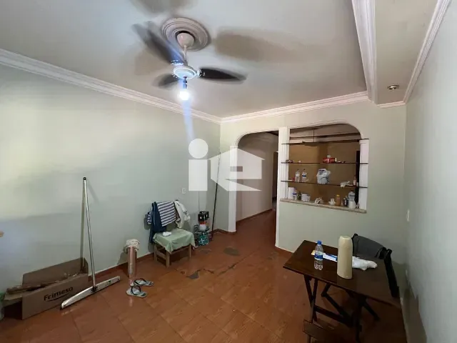 Casa com 350m² 5 quartos e 3 banheiros, à venda, no bairro Jardim Planalto em Rolândia