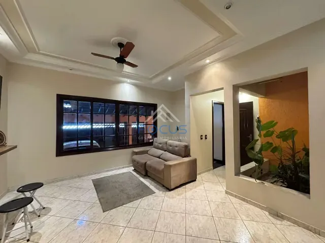 Casa com 135m² 3 quartos e 2 banheiros, à venda, no bairro Vila Jeriva em Várzea Paulista