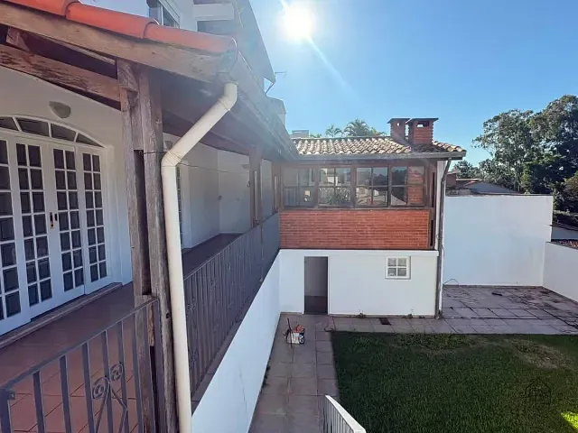 Casa 3 quartos e 3 banheiros, para alugar, no bairro Jardim da Glória em Cotia