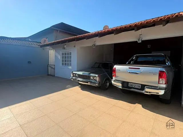 Casa 3 quartos e 3 banheiros, para alugar, no bairro Jardim da Glória em Cotia