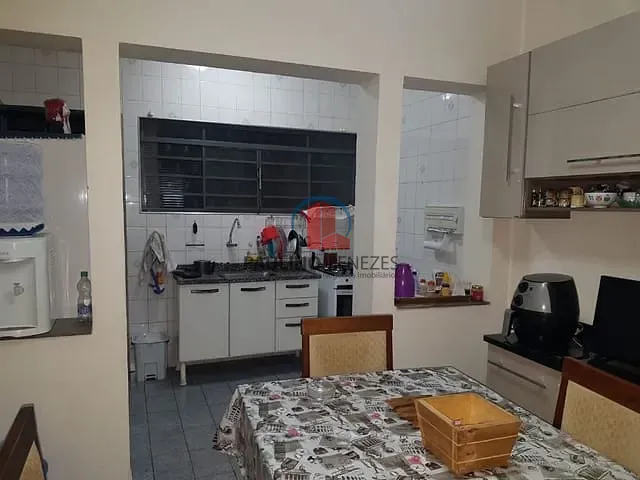 Casa com 300m² 2 quartos e 1 banheiro, à venda, no bairro Cidade Jardim I em Americana
