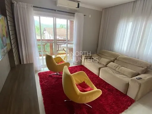 Casa com 360m² 3 quartos e 4 banheiros, à venda, no bairro Vila Nova em Joinville