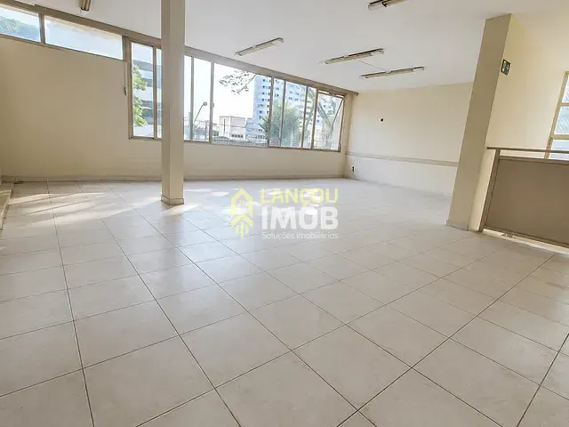 Casa à venda ou para alugar, no bairro Chácara Urbana em Jundiaí