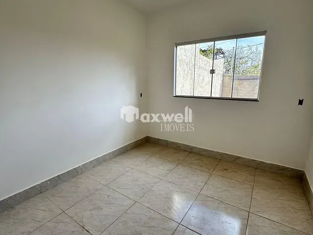 Casa com 180m² 2 quartos e 1 banheiro, à venda, no bairro Rosa dos Ventos em Aparecida de Goiânia