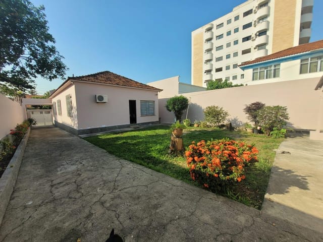 Casa com 420m² 3 quartos e 2 banheiros, à venda, no bairro Vila Valqueire em Rio de Janeiro