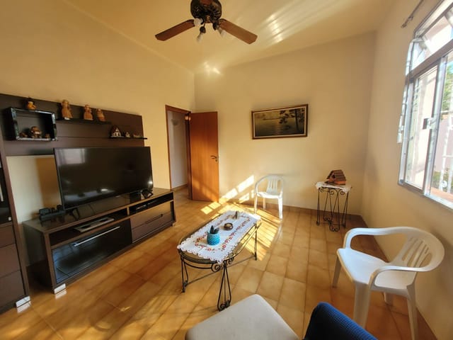 Casa com 420m² 3 quartos e 2 banheiros, à venda, no bairro Vila Valqueire em Rio de Janeiro