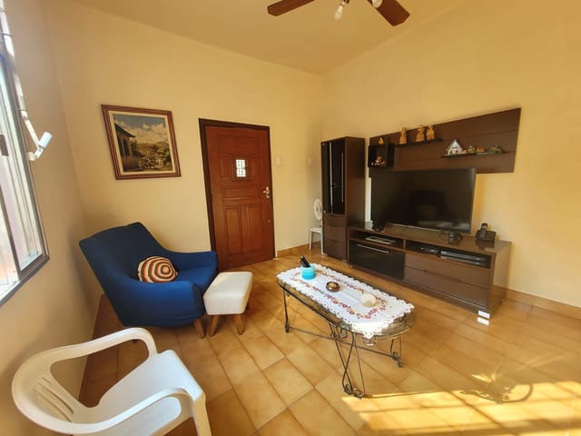 Casa com 420m² 3 quartos e 2 banheiros, à venda, no bairro Vila Valqueire em Rio de Janeiro