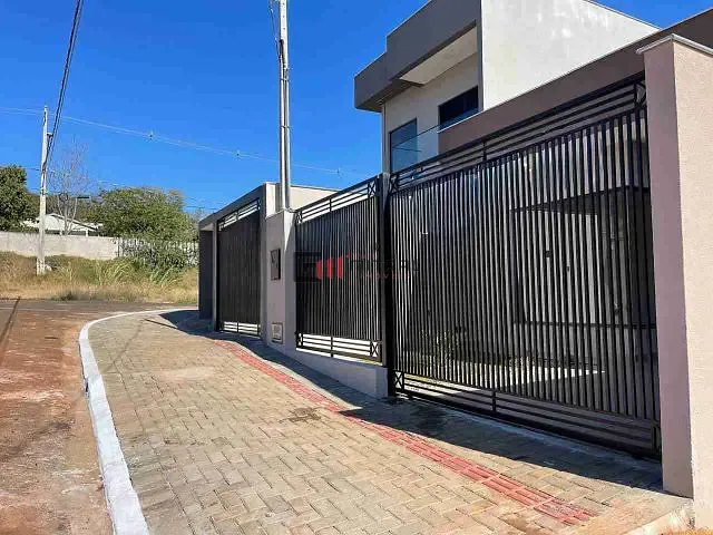 Casa 2 quartos e 2 banheiros, à venda, no bairro Setor 4 em Ibiporã