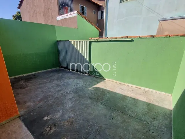 Casa 3 quartos e 1 banheiro, para alugar, no bairro Setor Criméia Leste em Goiânia