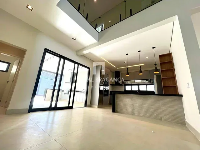 Casa com 357m² 3 quartos e 5 banheiros, à venda, no bairro Condomínio Residencial Euroville II em Bragança Paulista