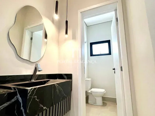 Casa com 357m² 3 quartos e 5 banheiros, à venda, no bairro Condomínio Residencial Euroville II em Bragança Paulista