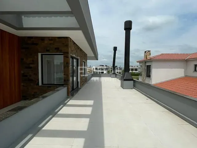 Casa com 417m² 3 quartos e 4 banheiros, à venda, no bairro Laranjal em Pelotas
