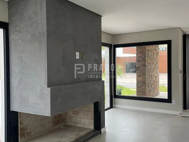 Casa com 417m² 3 quartos e 4 banheiros, à venda, no bairro Laranjal em Pelotas