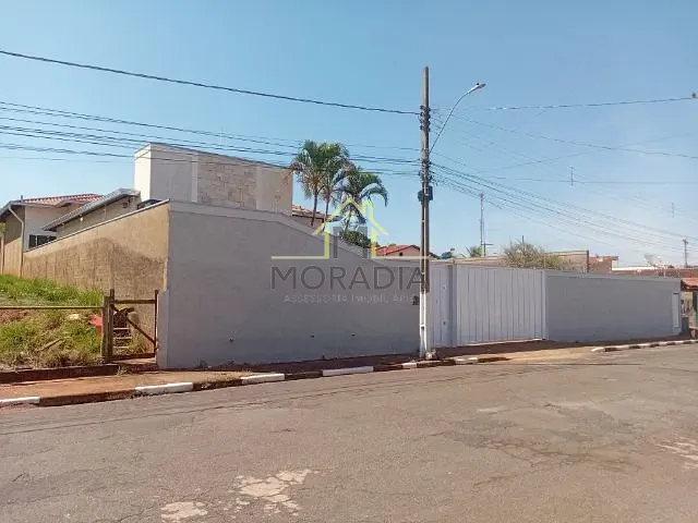 Casa com 934m² 4 quartos e 6 banheiros, à venda, no bairro Jardim Novo Horizonte em Guaxupé