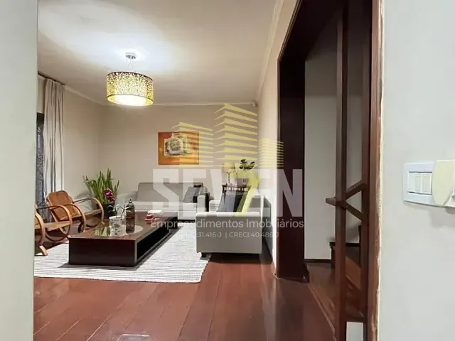 Casa com 300m² 4 quartos e 4 banheiros, à venda, no bairro Vila Cidade Universitária em Bauru