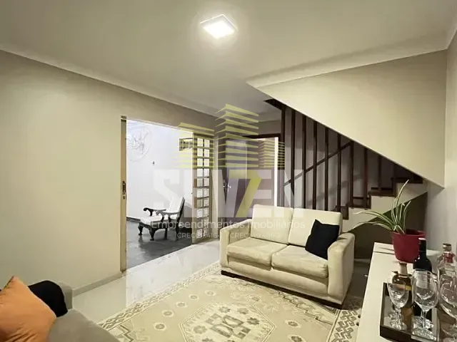 Casa com 300m² 4 quartos e 4 banheiros, à venda, no bairro Vila Cidade Universitária em Bauru