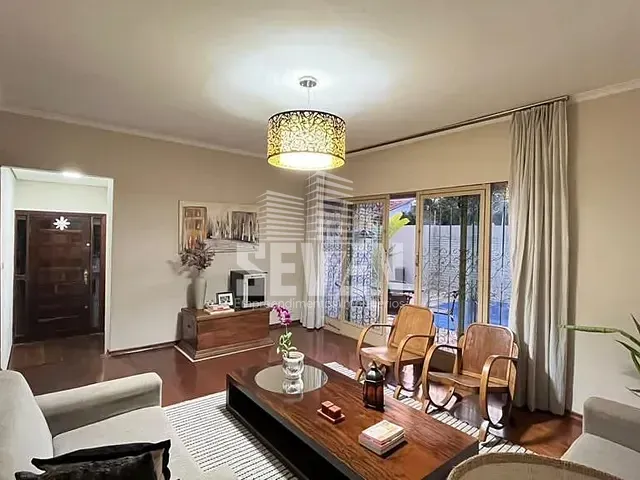 Casa com 300m² 4 quartos e 4 banheiros, à venda, no bairro Vila Cidade Universitária em Bauru