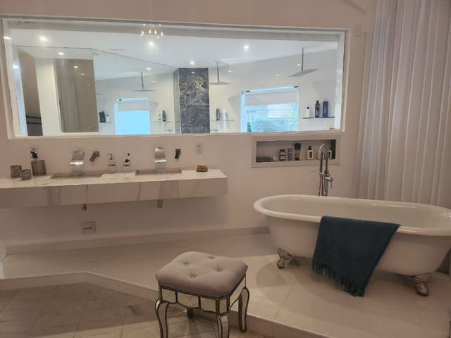Foto do Casa - Casa com 5 dormitórios para alugar, 600 m² por R$ 10.122,66/mês - Pendotiba - Niterói/RJ | ABIDON NAZARETH IMÓVEIS