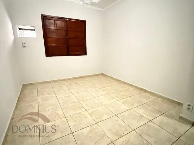 Casa com 209m² 3 quartos e 2 banheiros, para alugar, no bairro Bom Retiro em Ipatinga