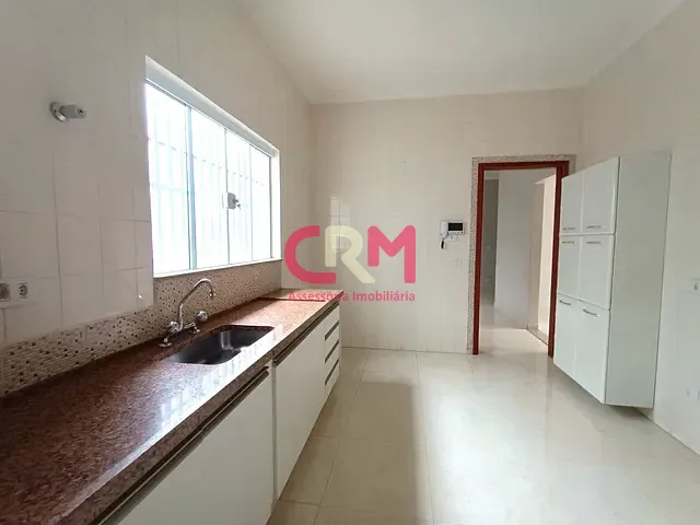 Casa 3 quartos e 3 banheiros, à venda, no bairro Parque Residencial Laranjeiras I em Taquaritinga