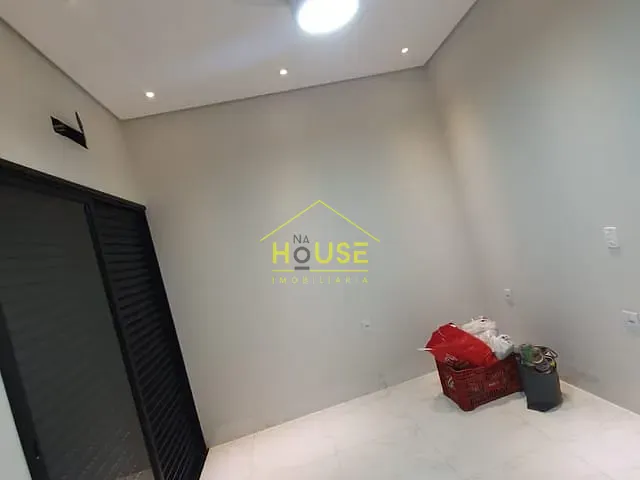 Casa com 276m² 3 quartos e 2 banheiros, à venda, no bairro Vila Anna em Votuporanga