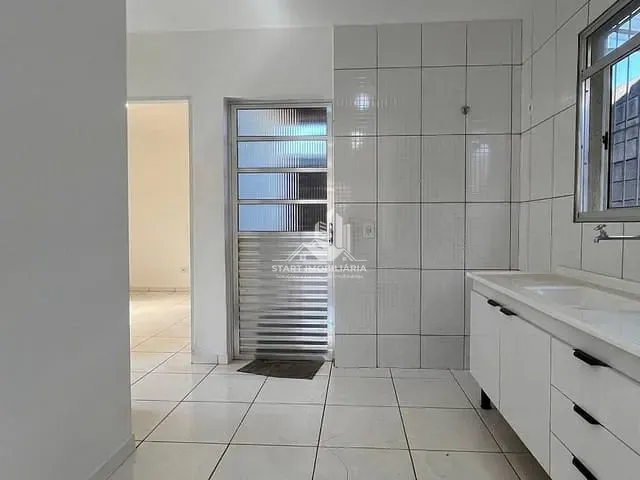 Casa 2 quartos e 1 banheiro, à venda ou para alugar, no bairro Residencial Freitas em Pederneiras