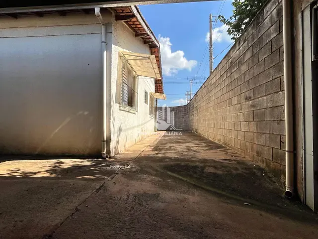 Casa 2 quartos e 1 banheiro, à venda ou para alugar, no bairro Residencial Freitas em Pederneiras