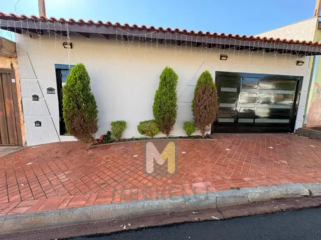 Casa com 200m² 2 quartos e 4 banheiros, para alugar, no bairro Parque das Amoreiras em Serrana