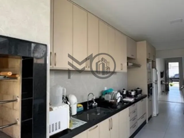 Casa com 250m² 3 quartos e 2 banheiros, à venda, no bairro Condomínio Primor das Torres em Cuiabá
