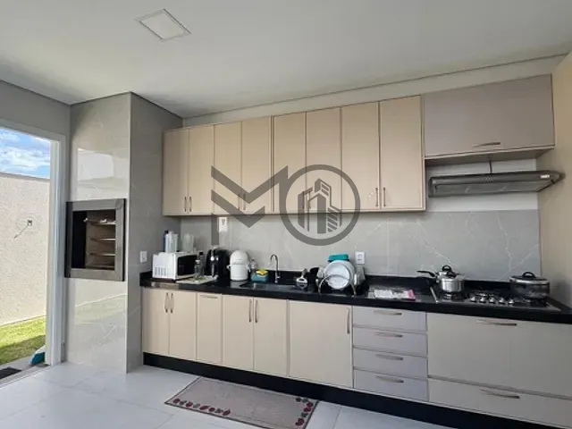 Casa com 250m² 3 quartos e 2 banheiros, à venda, no bairro Condomínio Primor das Torres em Cuiabá