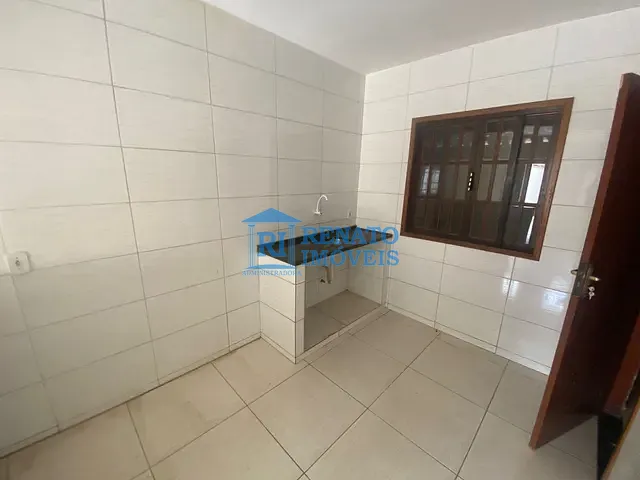 Casa 2 quartos e 2 banheiros, para alugar, no bairro Caxito em Maricá