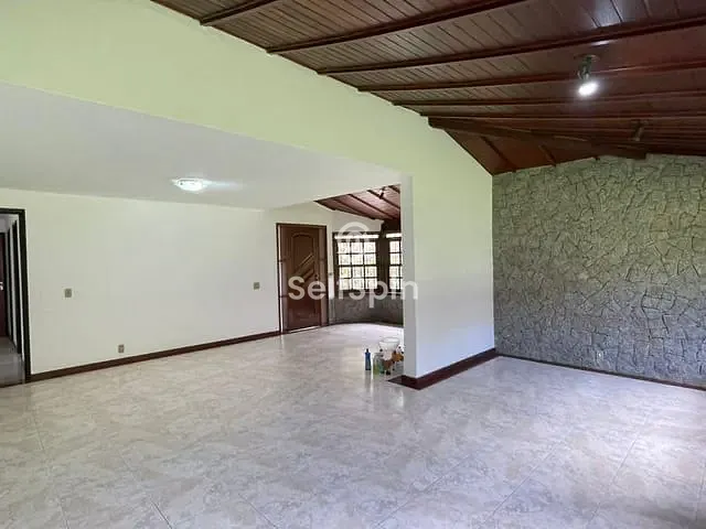 Casa com 6000m² 3 quartos e 2 banheiros, para alugar, no bairro Engenho do Mato em Niterói