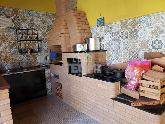 Casa com 250m² 2 quartos e 2 banheiros, à venda, no bairro Jardim Continental em Taubaté
