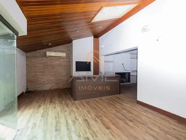Casa 4 quartos e 4 banheiros, à venda ou para alugar, no bairro Areal em Pelotas