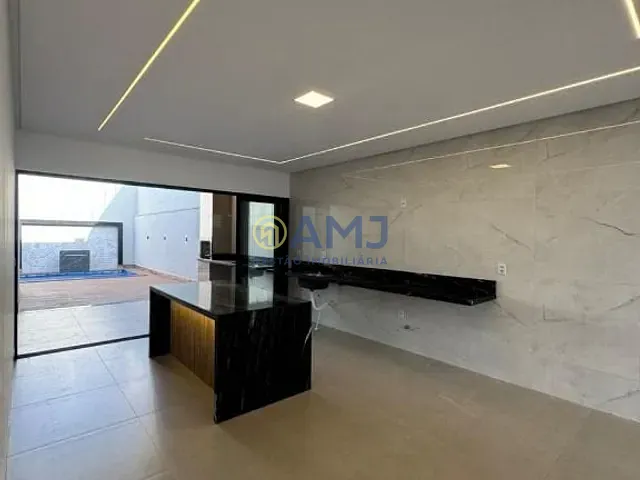 Casa com 300m² 3 quartos e 3 banheiros, à venda, no bairro Vila João Vaz em Goiânia