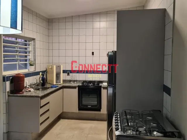 Casa com 360m² 3 quartos e 2 banheiros, à venda ou para alugar, no bairro Centro em Ribeirão Preto