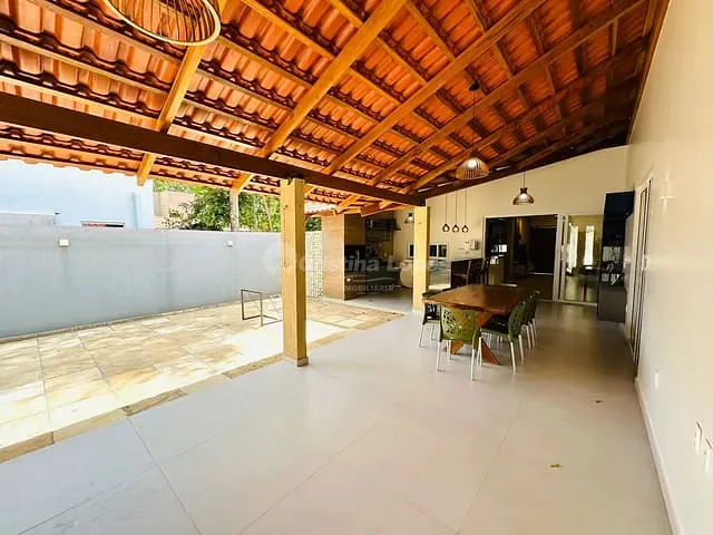 Casa com 750m² 4 quartos e 6 banheiros, à venda, no bairro Novo Uruguai em Teresina