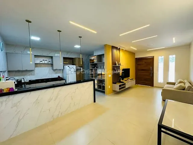 Casa com 750m² 4 quartos e 6 banheiros, à venda, no bairro Novo Uruguai em Teresina