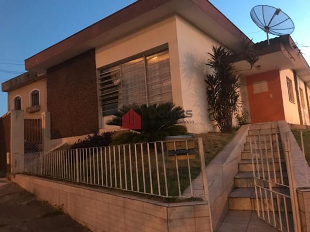 Casa com 250m², à venda, no bairro Jardim Boa Vista em Pindamonhangaba