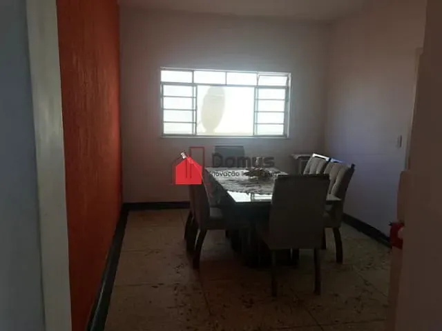 Casa com 250m², à venda, no bairro Jardim Boa Vista em Pindamonhangaba